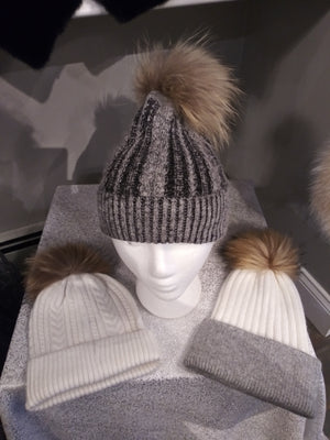 Wool hat with fur pompom
