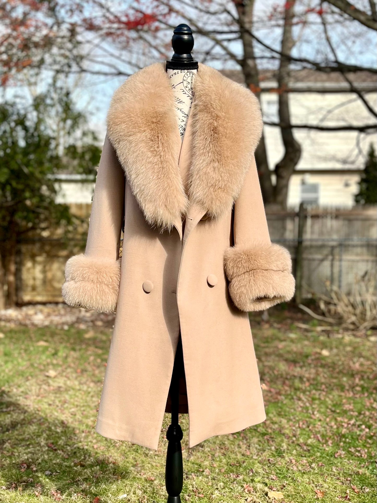 CASHMERE CT W/BELT-REMOVABLE FOX TRIM