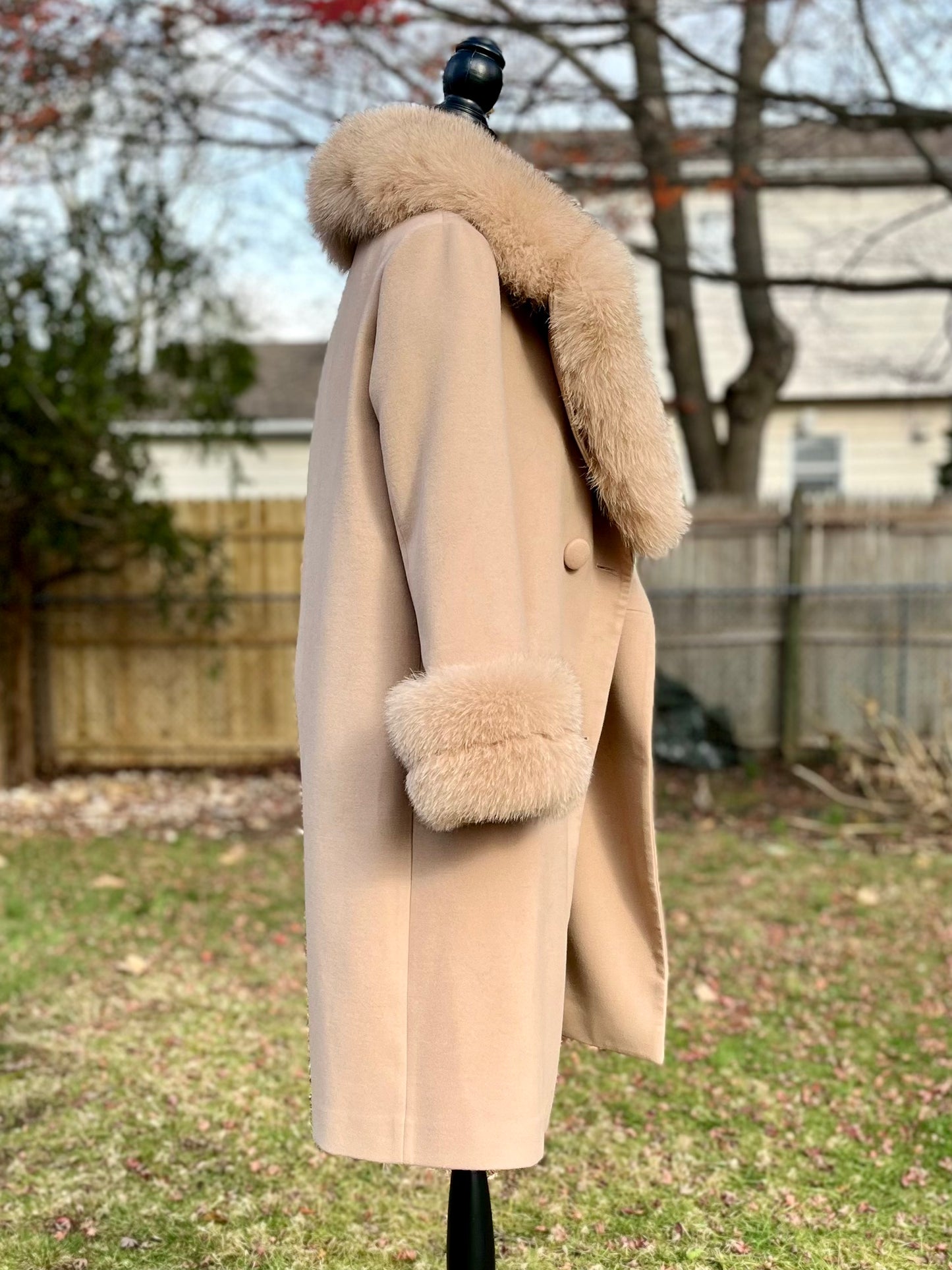 CASHMERE CT W/BELT-REMOVABLE FOX TRIM