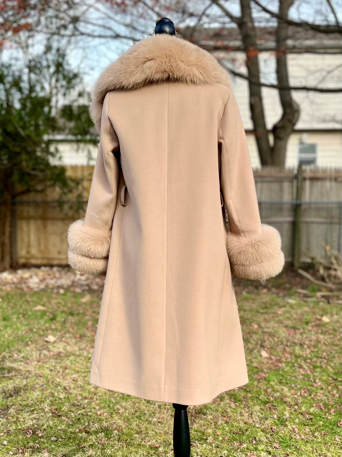 CASHMERE CT W/BELT-REMOVABLE FOX TRIM