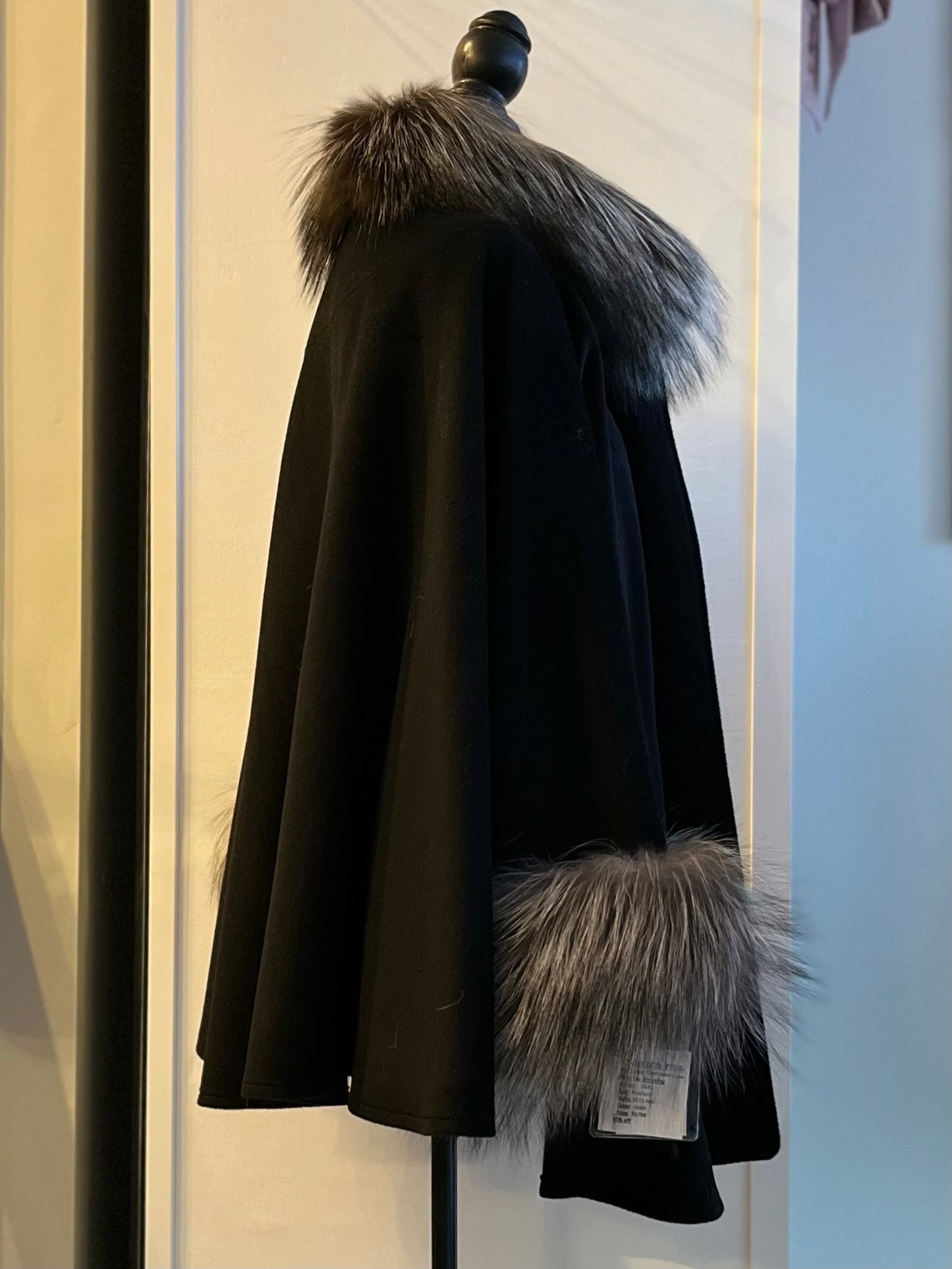 CASHMERE CAPE SILVER FOX TRIMMING