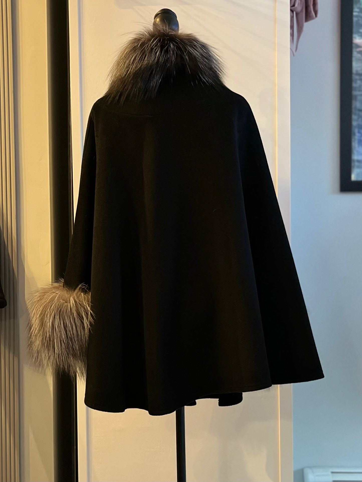 CASHMERE CAPE SILVER FOX TRIMMING