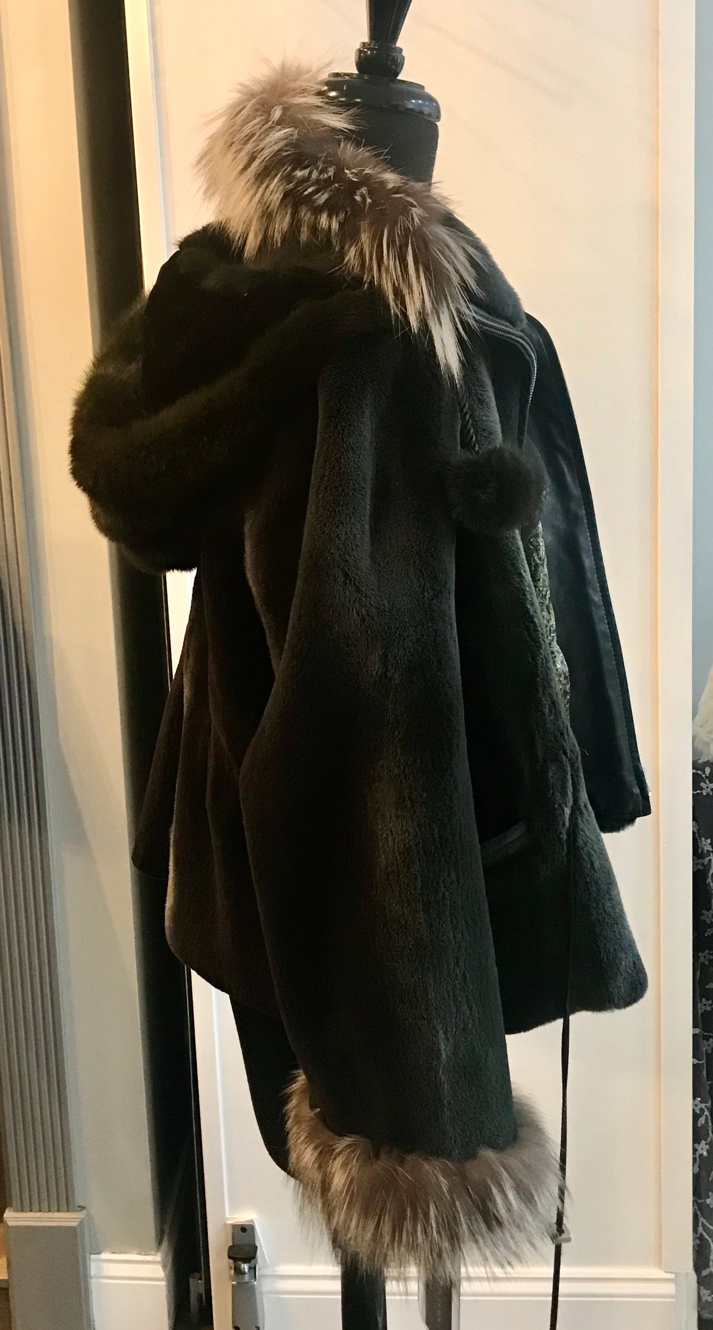 SHEARED BEAVER CROP JKT - SILVER FIX TRIM DETACH MINK HOOD