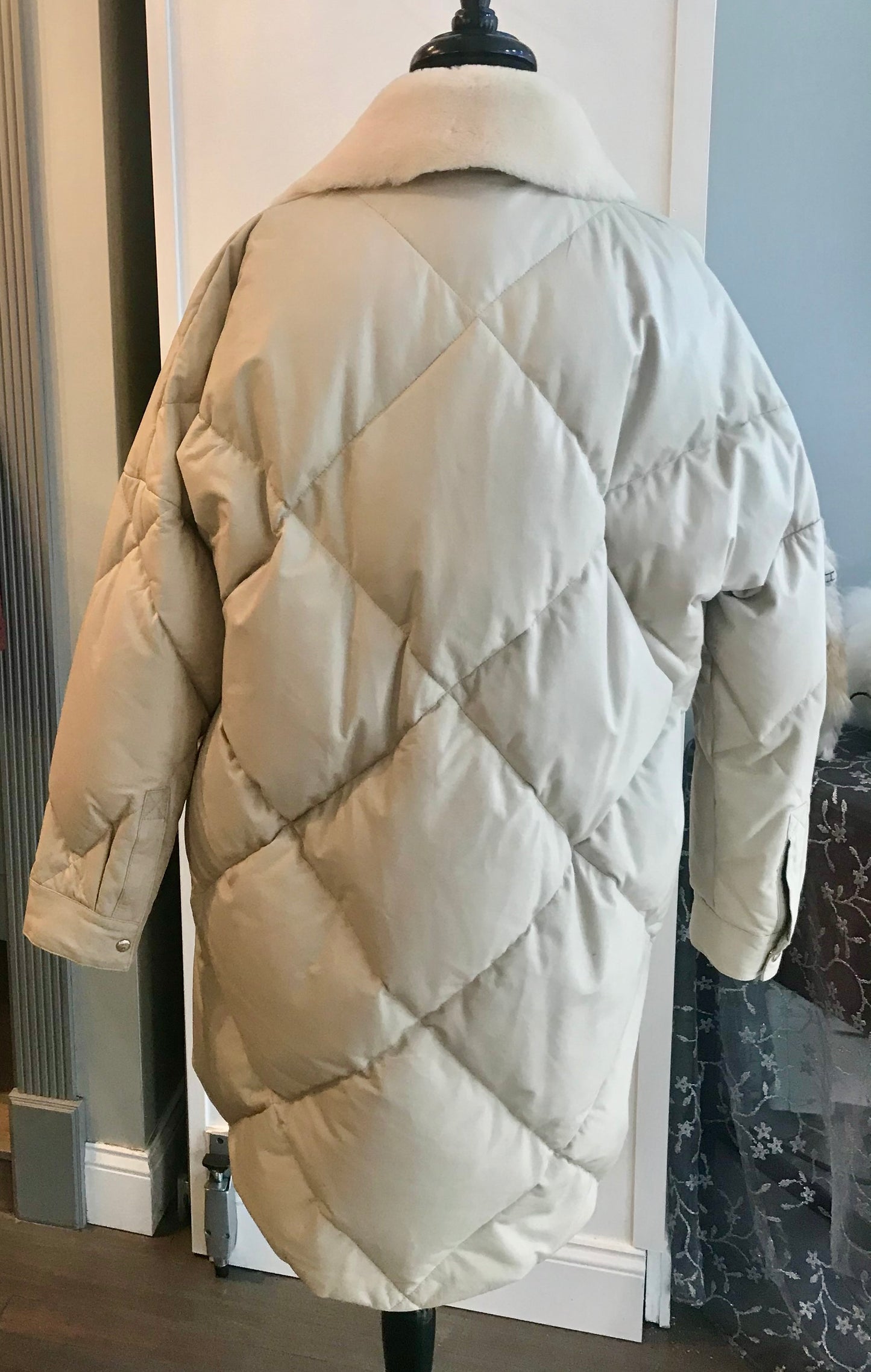 LEATHER GOOSE FEATHER CT - DIAMOND CUT DESIGN - SHEARLING COLLAR