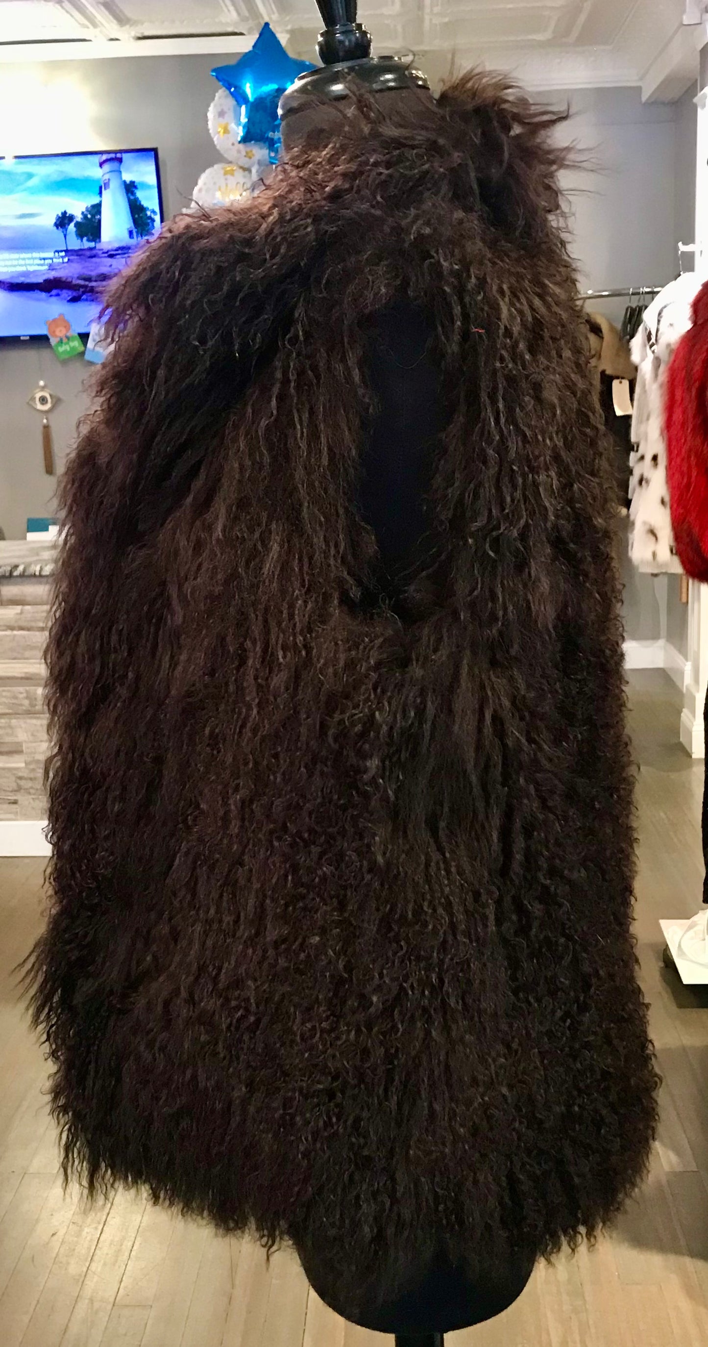 BROWN TEIBATAN LAMB VEST