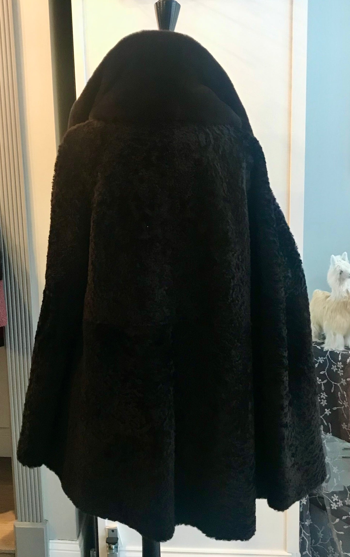REVERSIBLE SHEARLING W/ SHEARED MINK TRIM